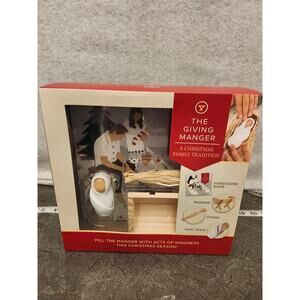 The Giving Manger Box Set Book Baby Jesus Straw A Christmas Family Tradition NEW